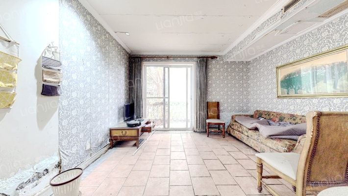 依湖园二手房实景图