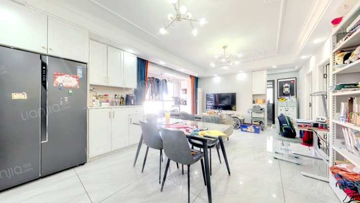 经开官湖澜岸二手房实景图