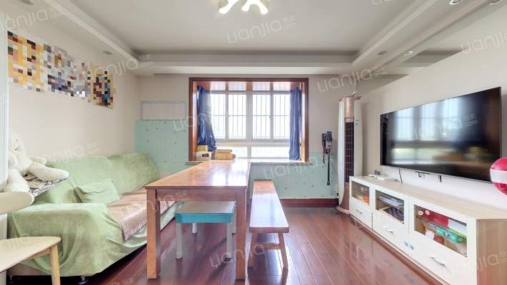 真南路895弄二手房实景图