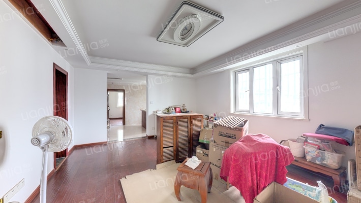 来凤新村二手房实景图