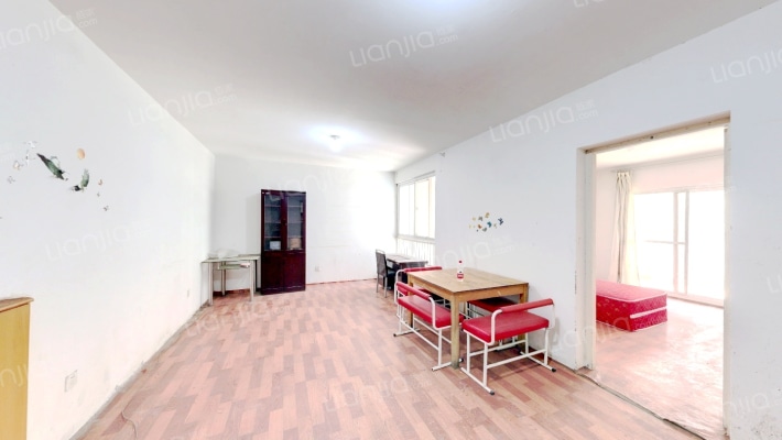 新城花园B区二手房实景图