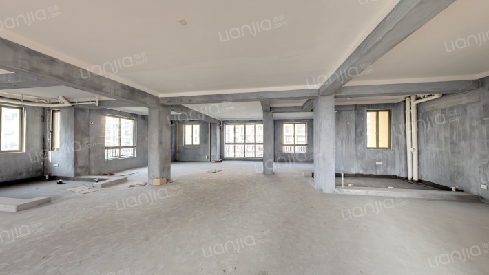 天鹅湾东区二手房实景图