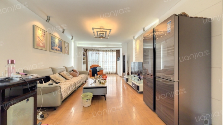 旭日华庭金棕榈南区二手房实景图