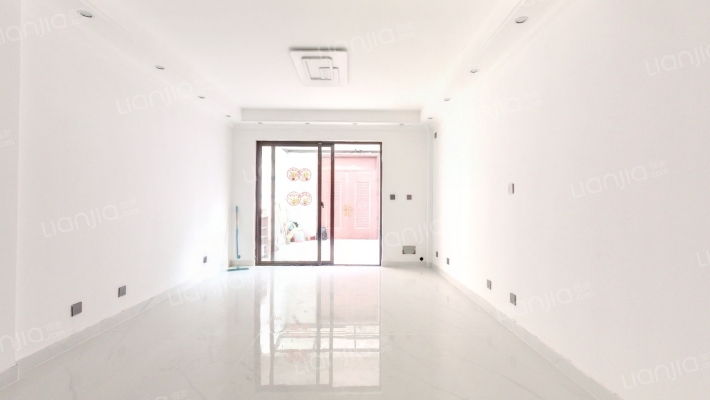 金湖银滩二手房实景图