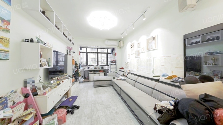 八一配件厂宿舍二手房实景图