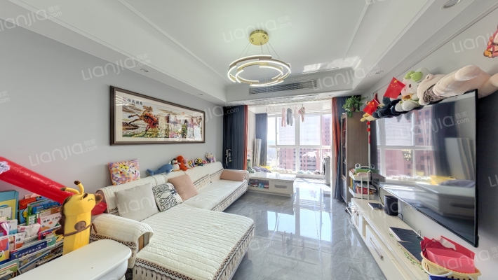 冠城大通四期梅苑二手房实景图