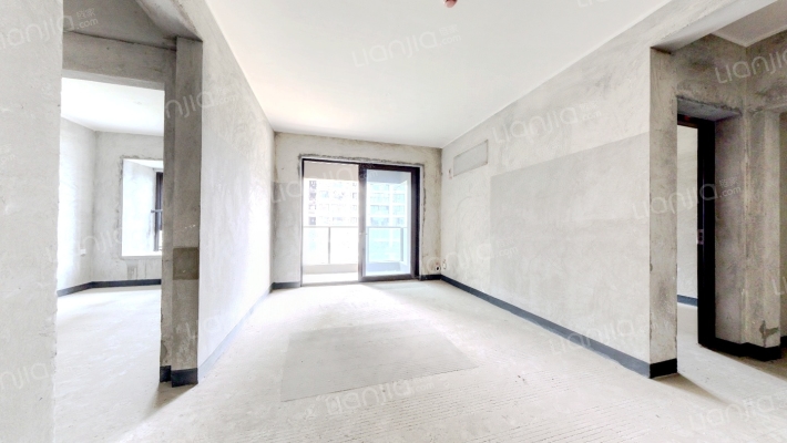 重庆融创文旅城御雅二手房实景图