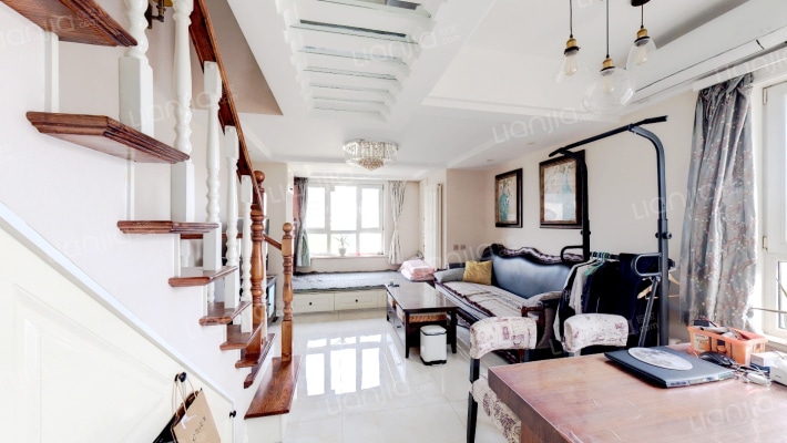 亿达软景中心二手房实景图