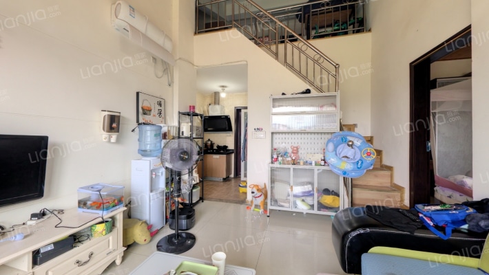 山水间二手房实景图