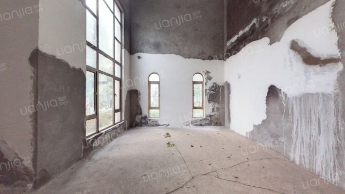 恒大金碧天下依云湖二手房实景图