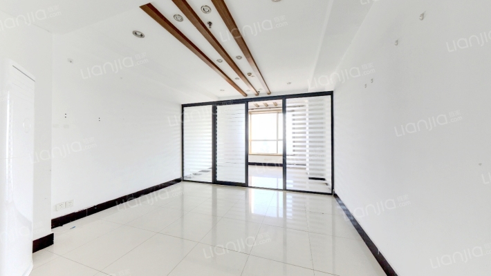 新世界中心二手房实景图