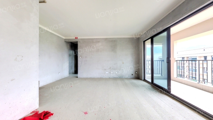 东亚白云湖二手房实景图