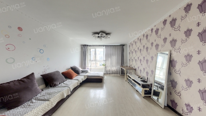 万龙第五城B区二手房实景图