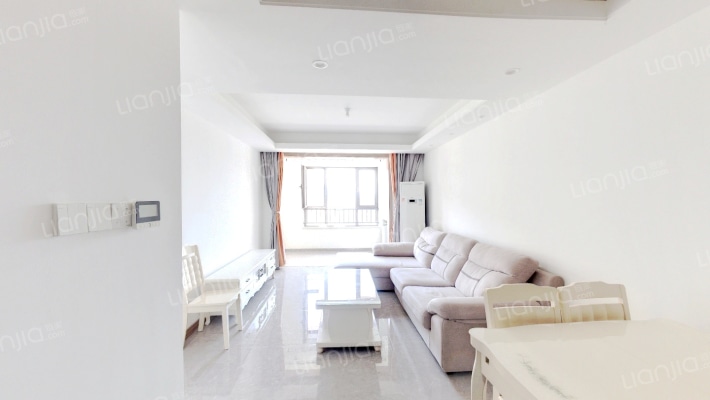 万科翡翠山语二手房实景图