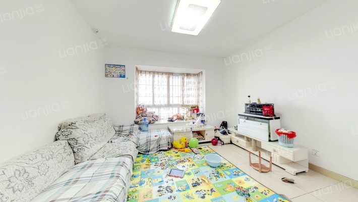 霏红榭一期二手房实景图