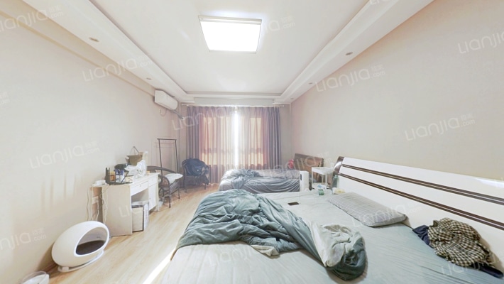 西典家园南区二手房实景图