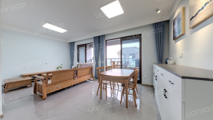 荣盛滨江华府三期二手房实景图