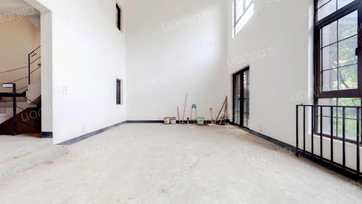 融创嘉德庄园二期二手房实景图