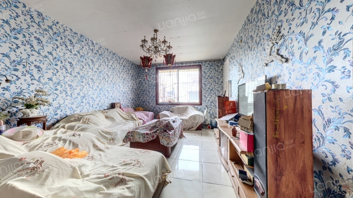 新疆石油花园二期二手房实景图