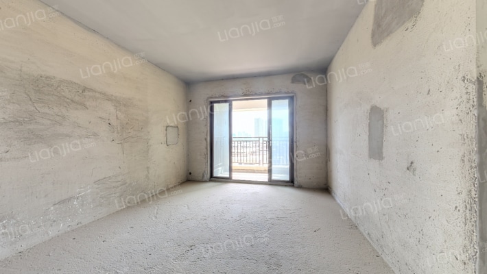 万城皇冠豪苑二手房实景图