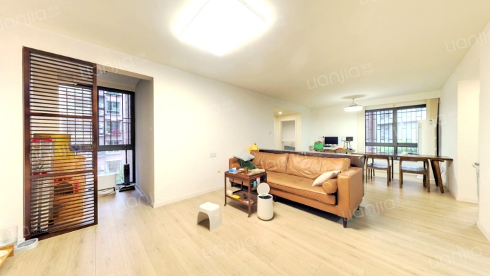 龙威花园一期二手房实景图