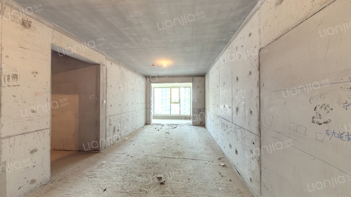 吾樾台二手房实景图