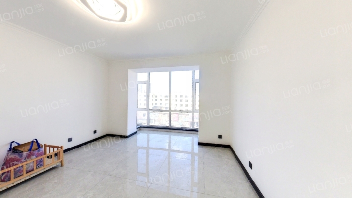 公园小区二手房实景图