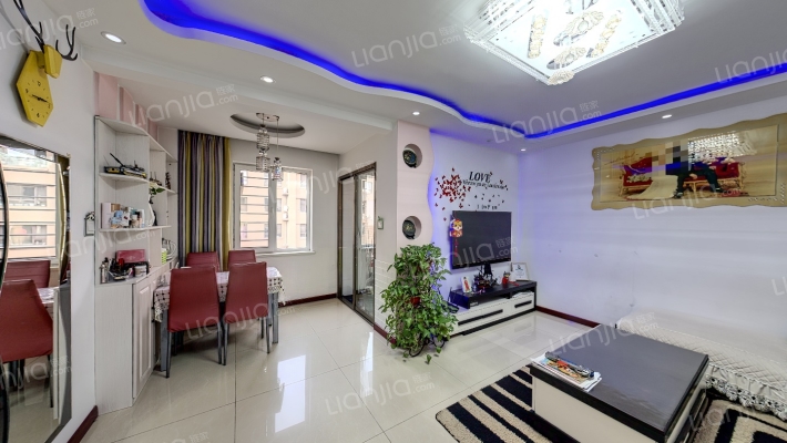 假日名居二手房实景图