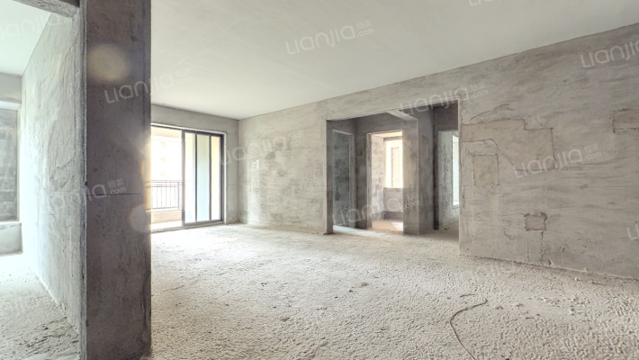 方直东岸二手房实景图