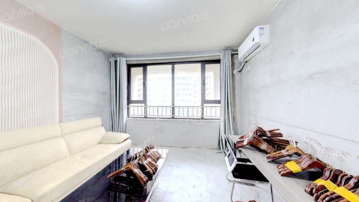 润都荣园二手房实景图