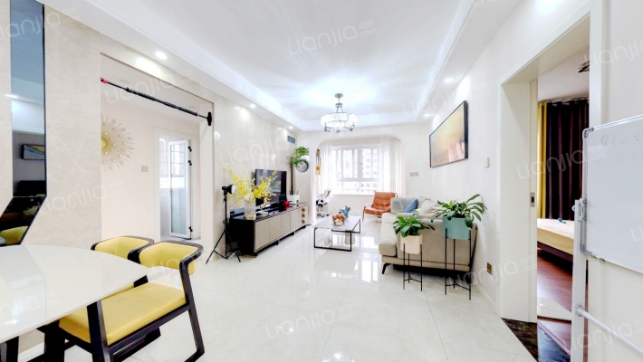 合能珍宝翡翠二手房实景图