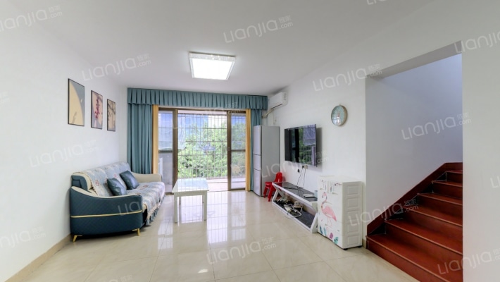 河畔豪庭二手房实景图