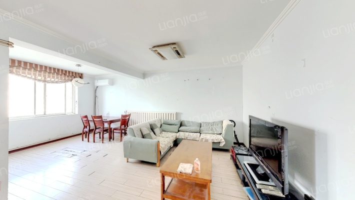 珠峰雅苑二手房实景图