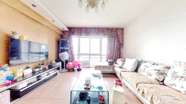 钻石年代二手房实景图