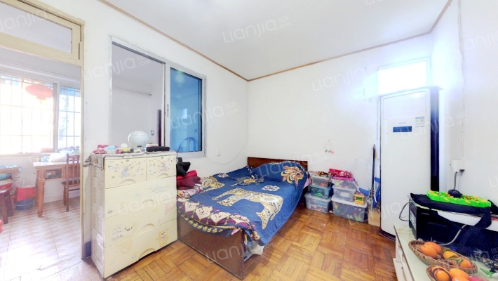 过街楼街111号二手房实景图