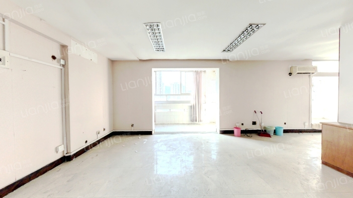 中旅大厦二手房实景图