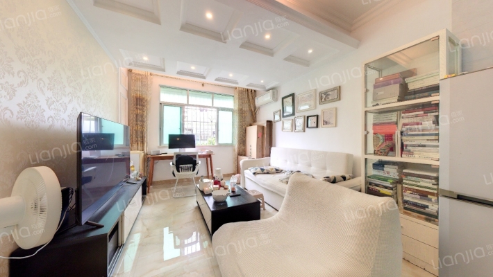 致尚诚楼二手房实景图