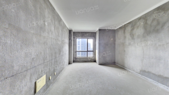 越溪湖畔二手房实景图