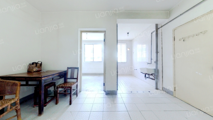 南华公寓二手房实景图