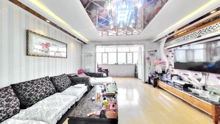 宜居家园B区二手房实景图