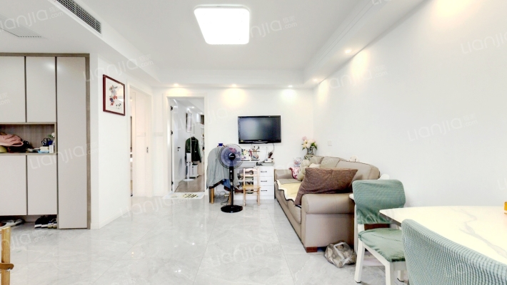 龙臣公寓二手房实景图