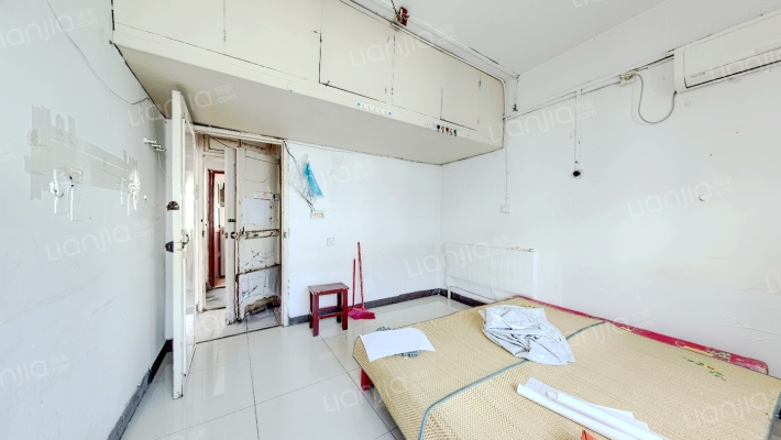 颜港北村三区二手房实景图