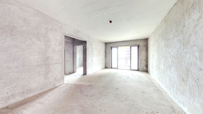 李子湖畔二手房实景图