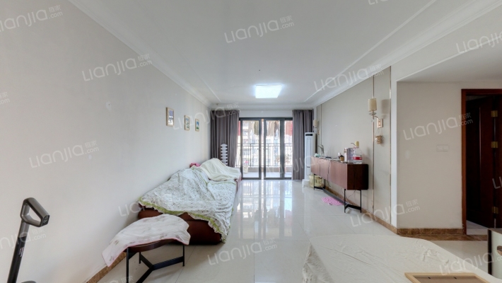 恒大龙江翡翠二手房实景图