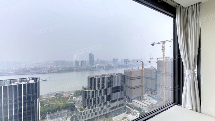 名门滨江苑二手房实景图