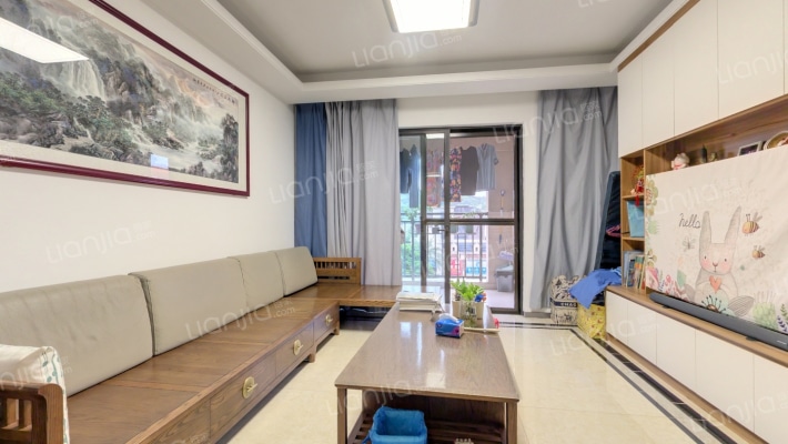 卓越维港二手房实景图