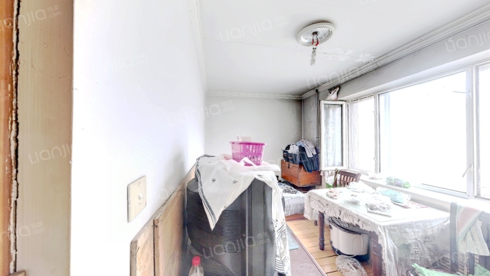 电影机小区二手房实景图