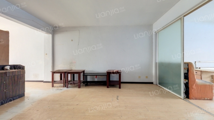 春天公寓二手房实景图