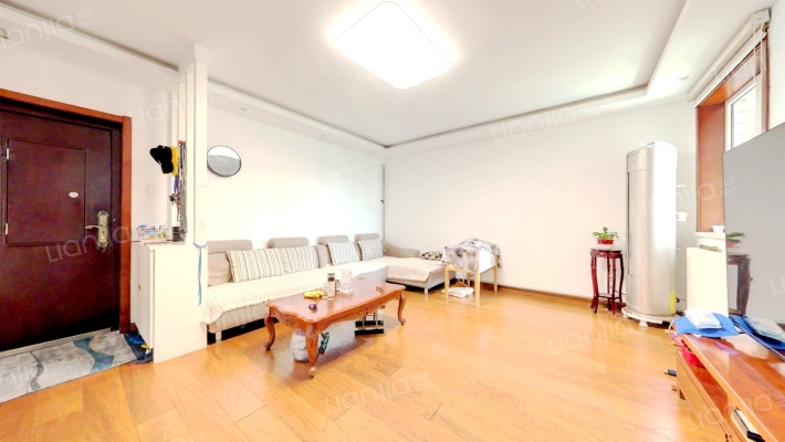 鲁能经纬大厦二手房实景图