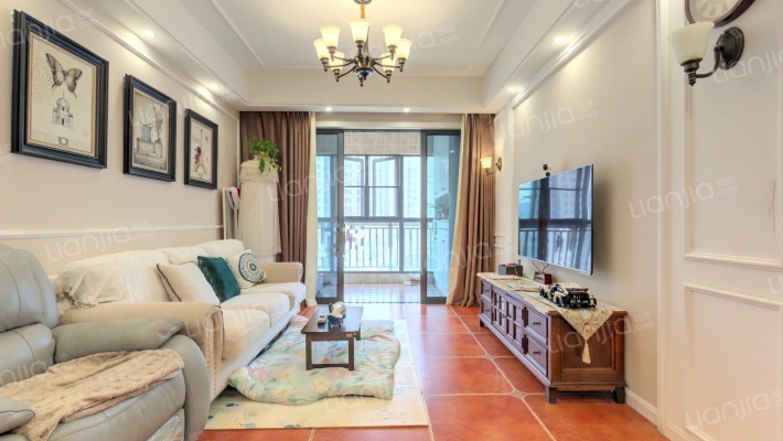 绿地玫瑰城西区二手房实景图